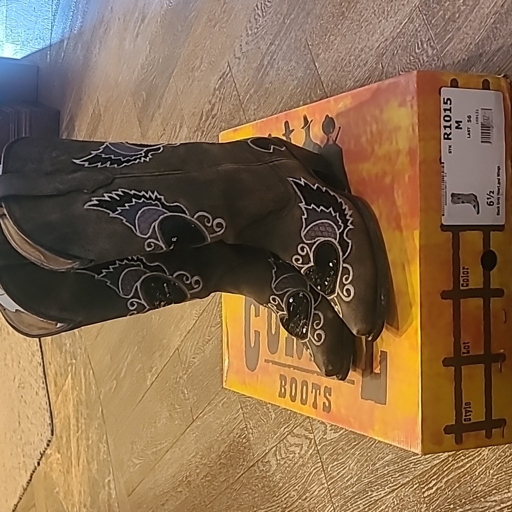 Women Corral Boots Black Grey Heart and Wings